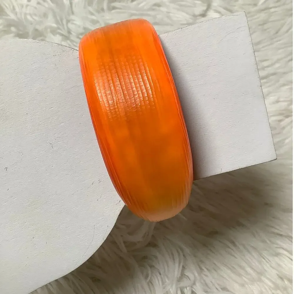 Alexis Bittar Orange Carved Lucite Translucent Bangle Bracelet Vintage F17-29